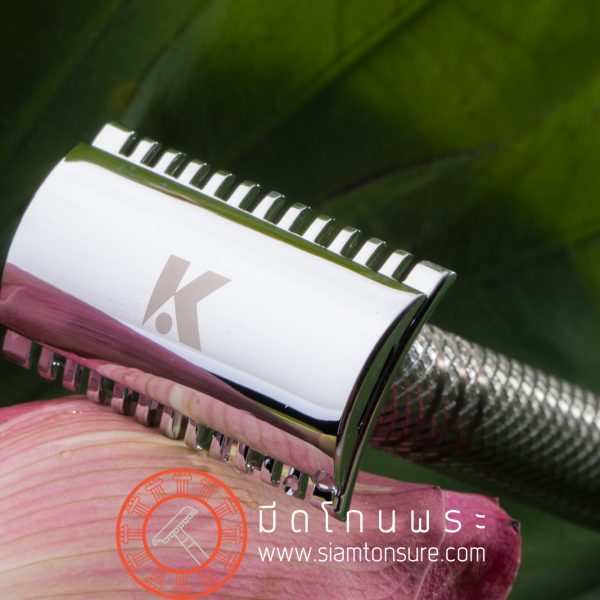 มีดโกนถวายพระ ปลงผม โกนผม อัฐบริขาร kame kms95 ด้ามสแตนเลส รุ่นใหม่ วายสังฆทาน เป็นที่นิยม